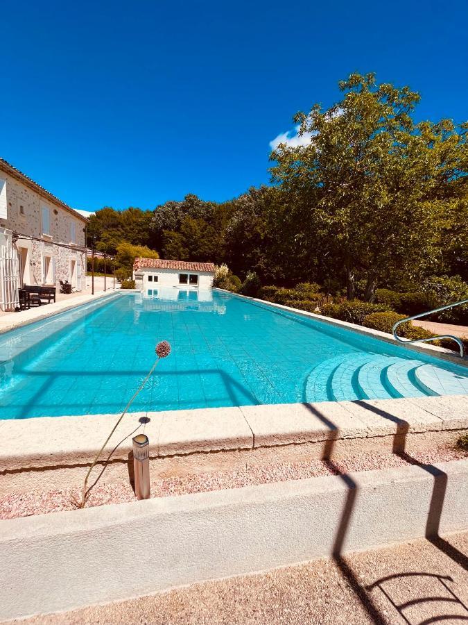 Domaine Amourella Aparthotel Lambesc Exterior foto